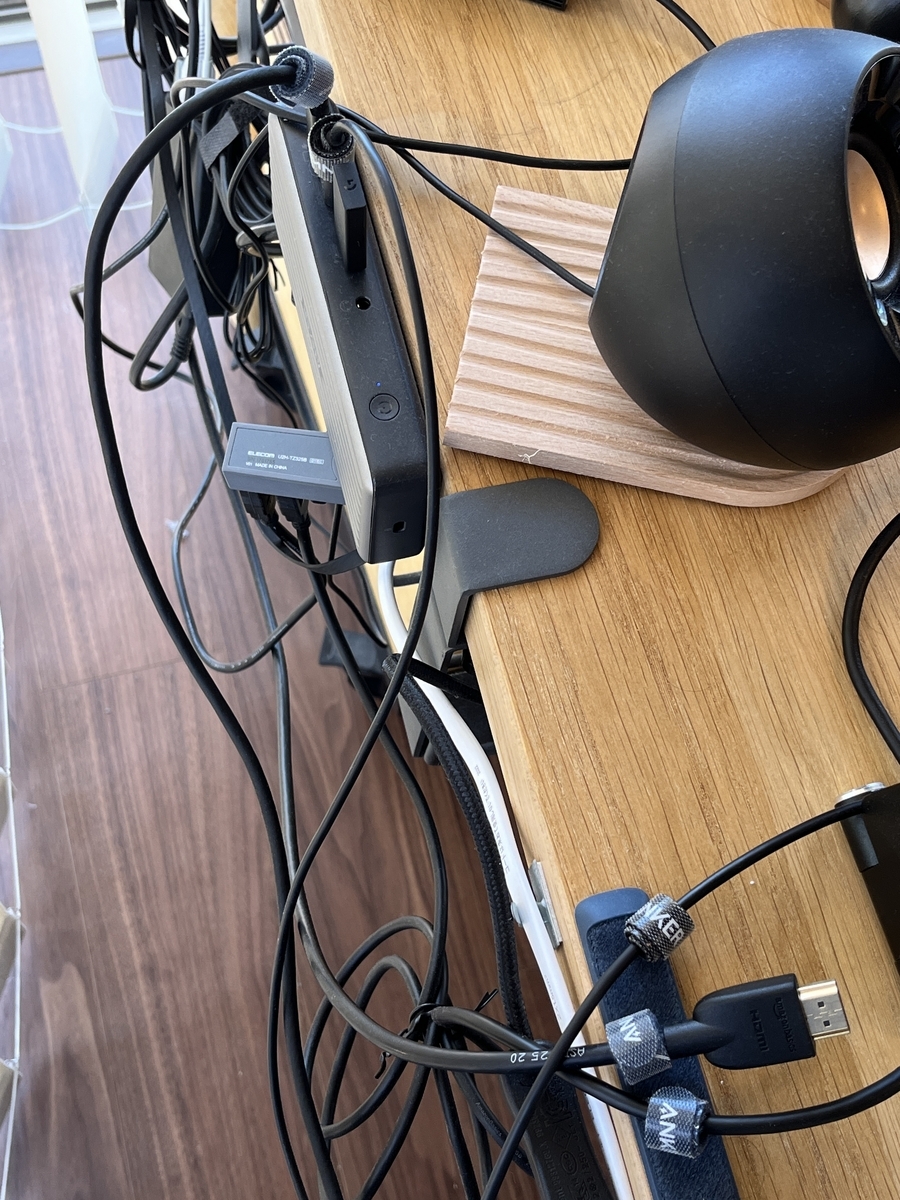 デスクの裏側 Anker PowerExpand 9-in-1 USB-C PD Dock ドッキングステーション